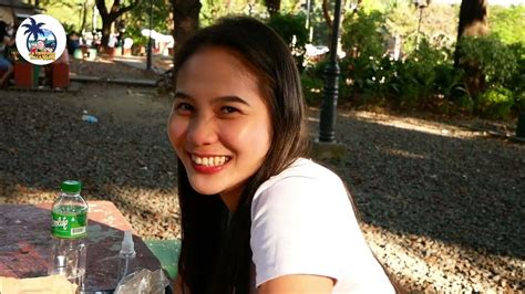 Kahit chumupa na ang cute parin niya .
